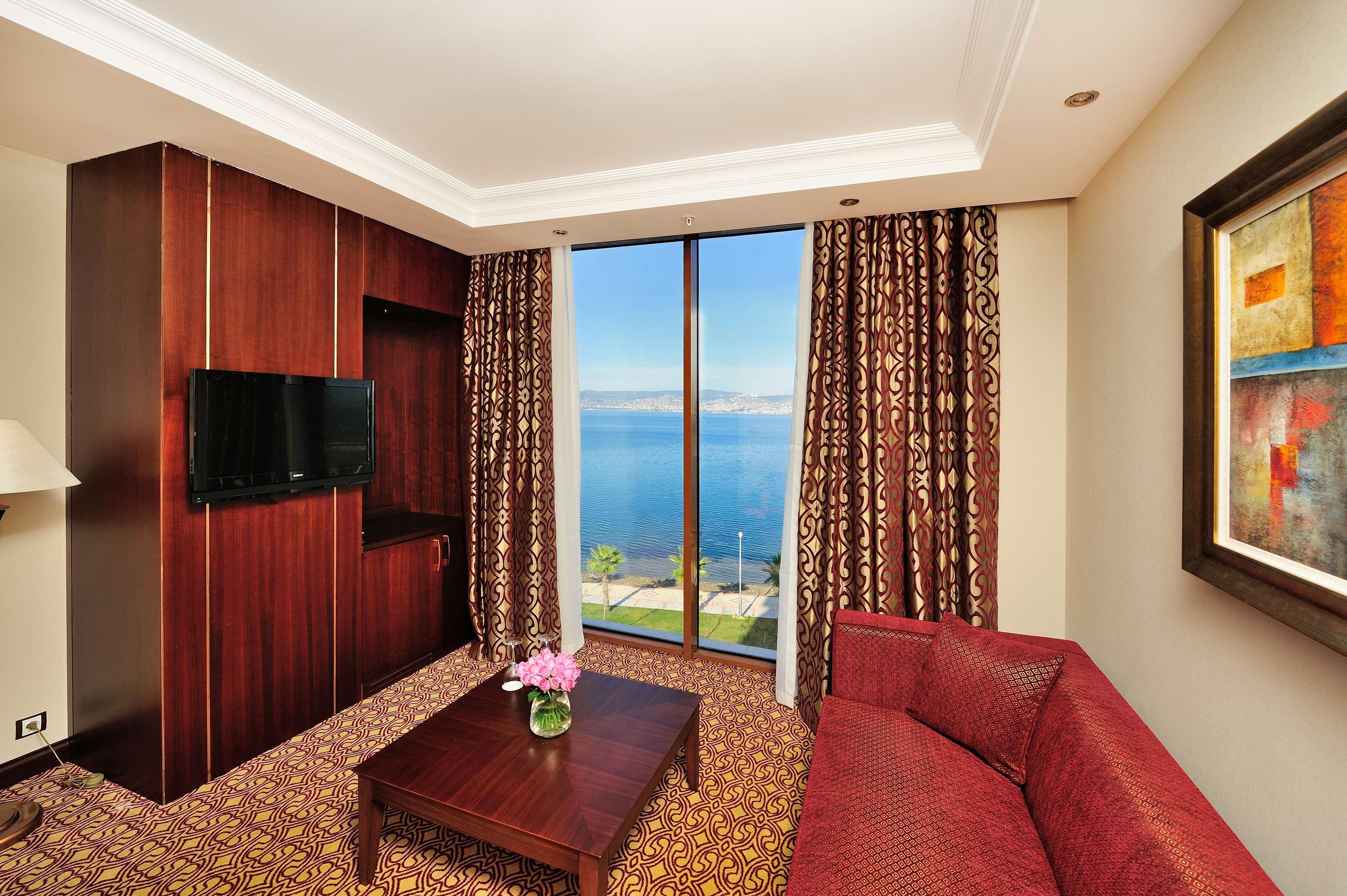 Wellborn Luxury Hotel Коджаели Екстериор снимка