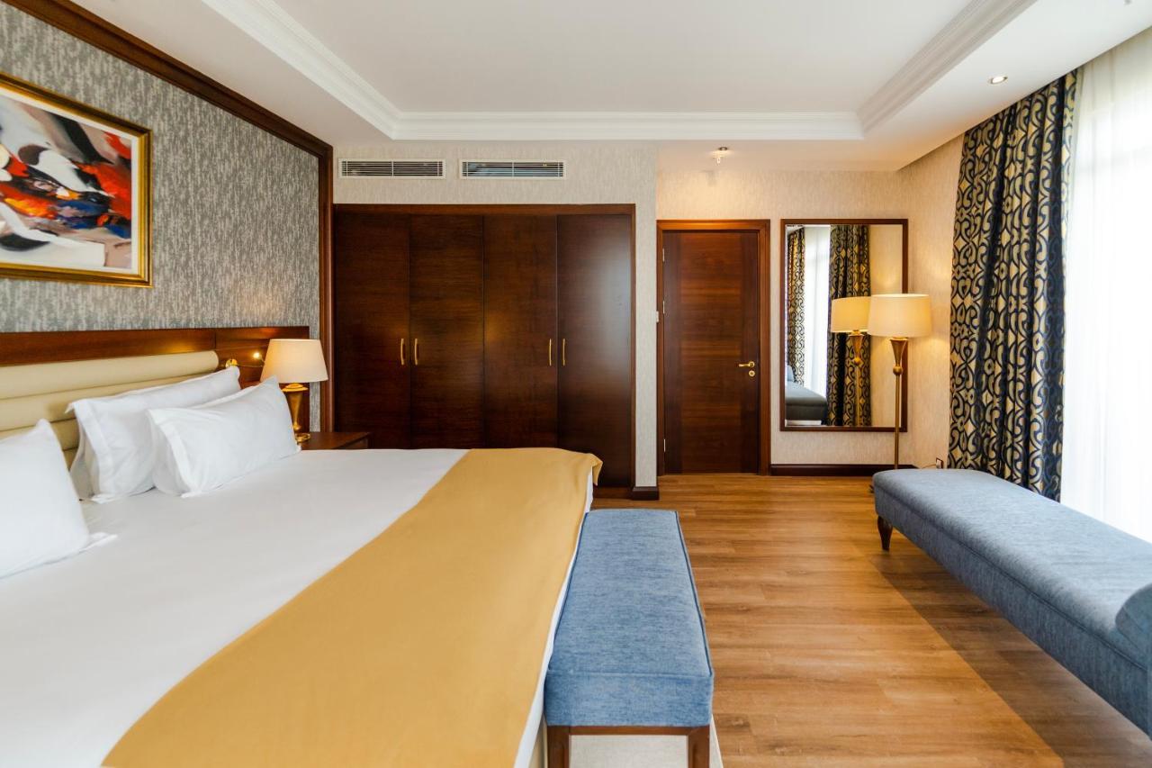 Wellborn Luxury Hotel Коджаели Екстериор снимка