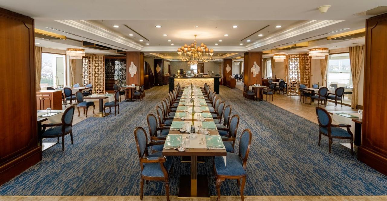 Wellborn Luxury Hotel Коджаели Екстериор снимка