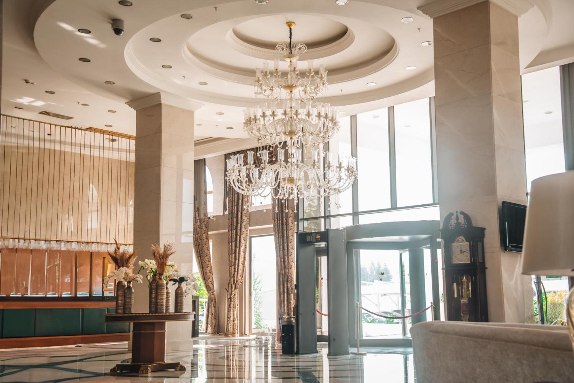 Wellborn Luxury Hotel Коджаели Екстериор снимка